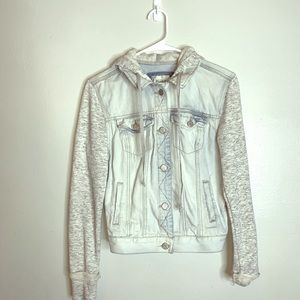 BUNDLE OF JEAN JACKETS